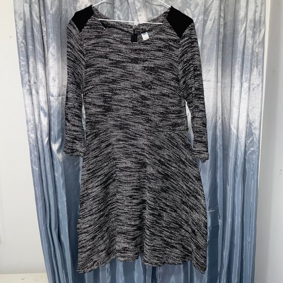 OLD NAVY Grey Knit Flare Dress Size L - Picture 2 of 5